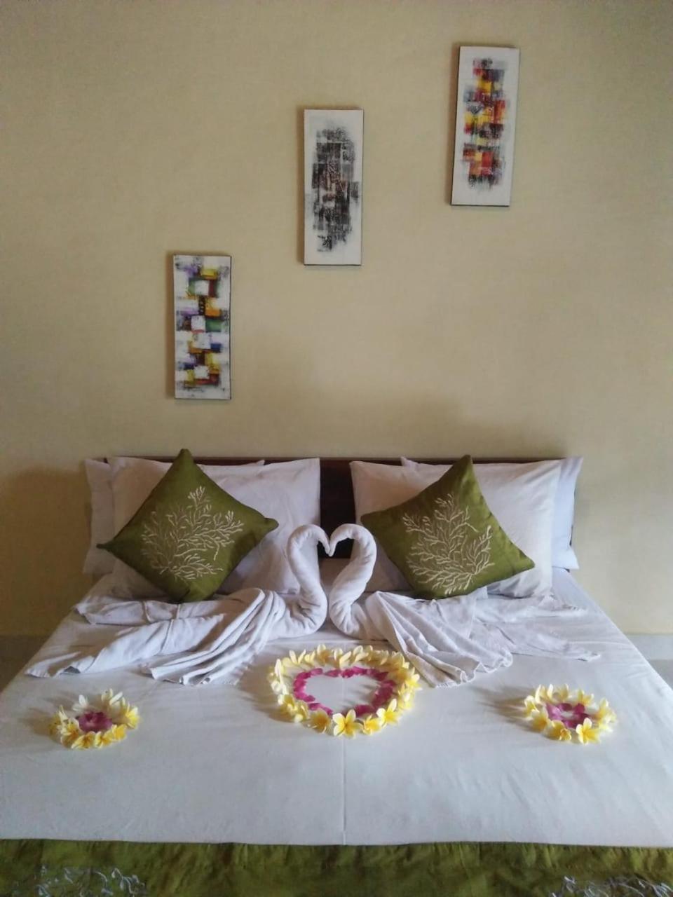 Lionk Bali House Bed and Breakfast Ubud Buitenkant foto
