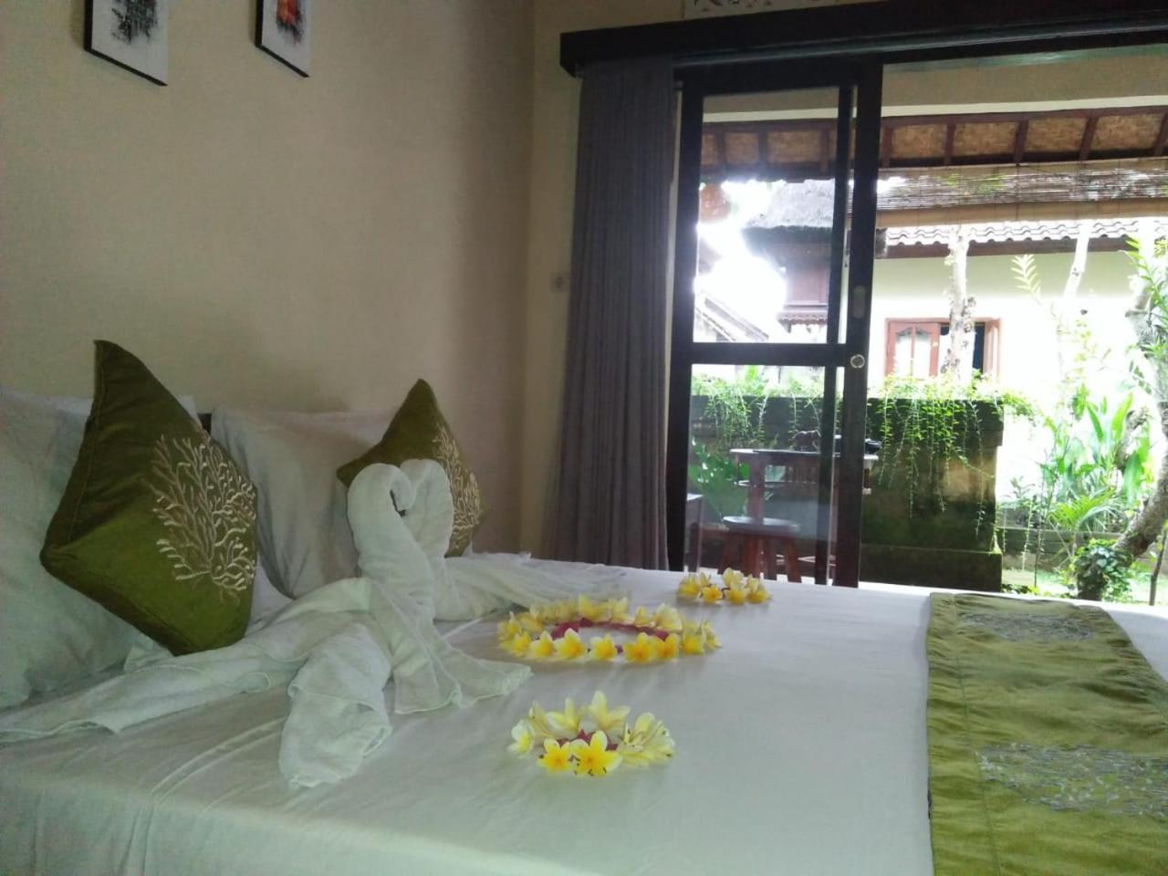 Lionk Bali House Bed and Breakfast Ubud Buitenkant foto