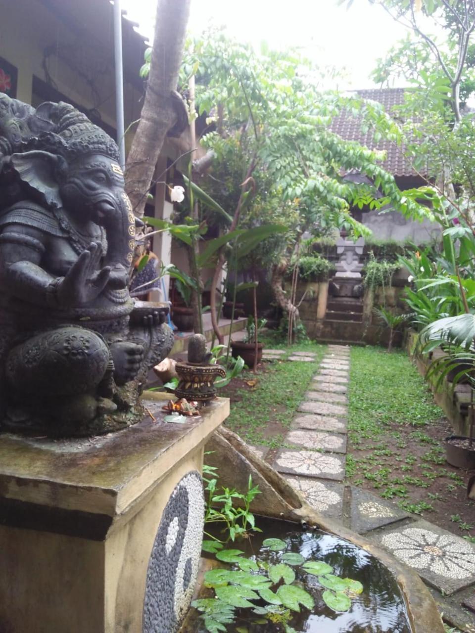 Lionk Bali House Bed and Breakfast Ubud Buitenkant foto
